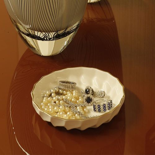 bowl-mini capri-em-ouro-e-porcelana-by-carolina-peraca-ambientada