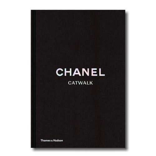 Livro-Chanel-Catwlak-The-Complete-Collection-Revise