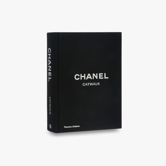 Livro-Chanel-Catwlak-The-Complete-Collection-Revise